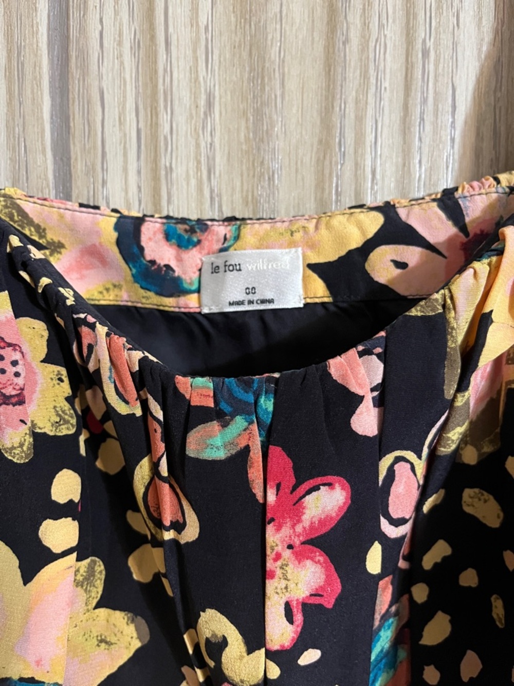 Wilfred Silk Square-Neck Puff Sleeve Floral Crop Top - Black Multi - Picture 3 of 7